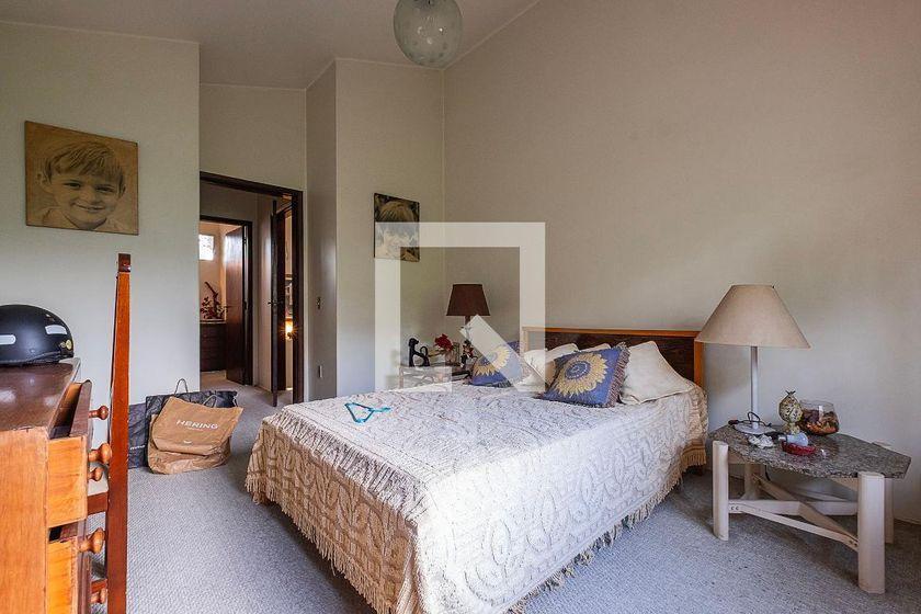 Casa à Venda – Alto de Pinheiros, 4 Quartos, 380 m² – São Paulo