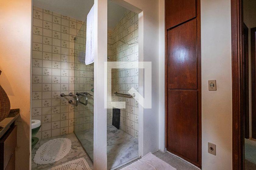 Casa à Venda – Alto de Pinheiros, 4 Quartos, 380 m² – São Paulo