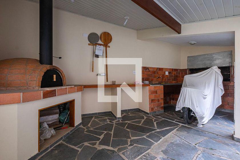 Casa à Venda – Alto de Pinheiros, 4 Quartos, 380 m² – São Paulo