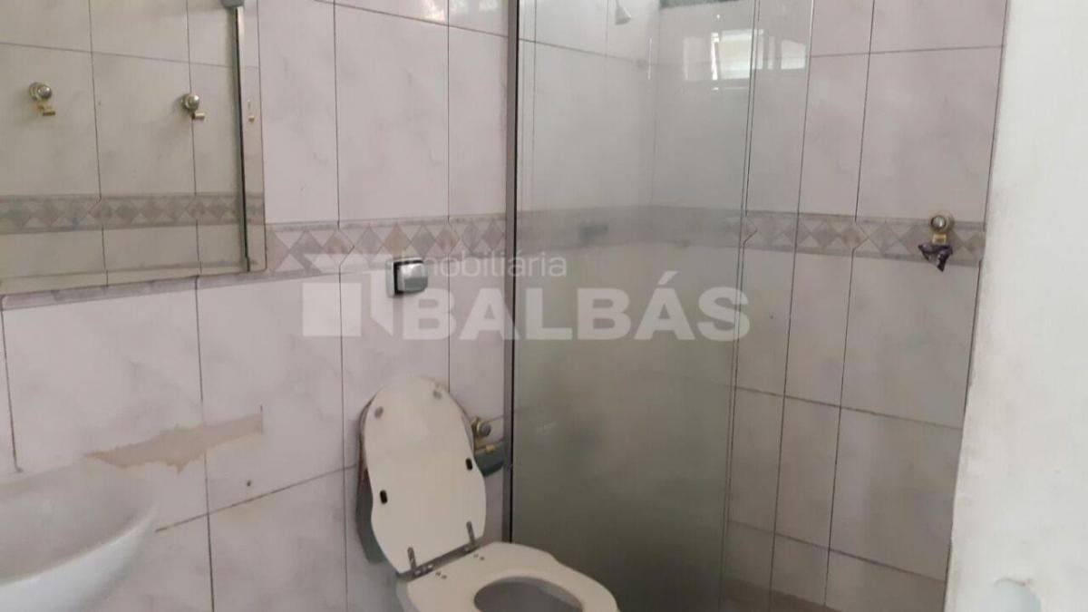 SOBRADO – NO CORAÇÃO DO JD. ANÁLIA FRANCO – 3 DORMITÓRIOS – 5 VAGAS