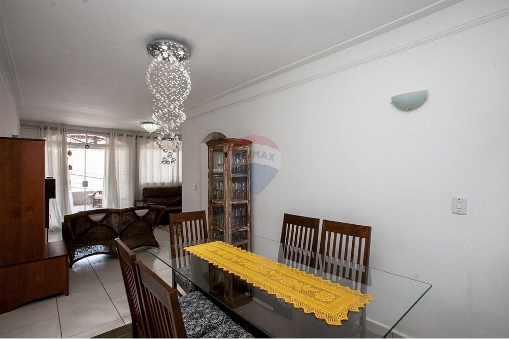 Casa Térrea à Venda no Mandaqui, Zona Norte de São Paulo, com 191m² e 3 Dormitórios