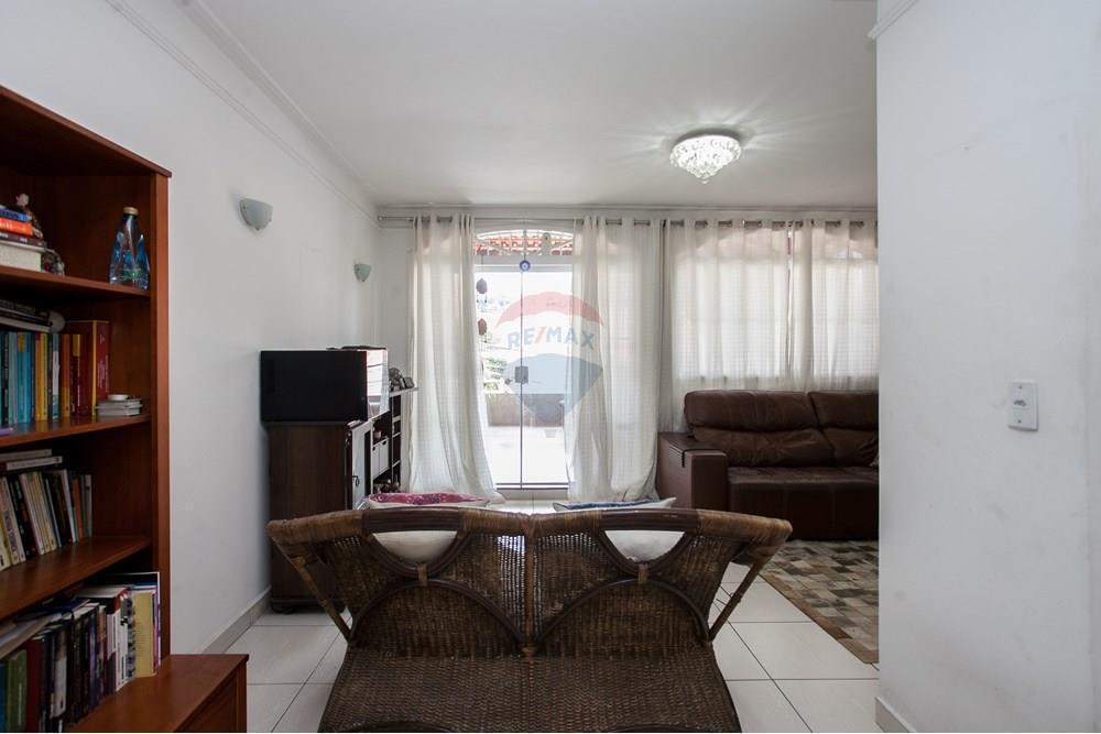 Casa Térrea à Venda no Mandaqui, Zona Norte de São Paulo, com 191m² e 3 Dormitórios