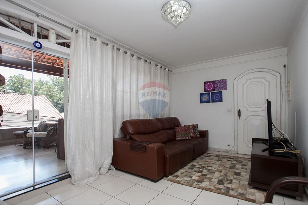 Casa Térrea à Venda no Mandaqui, Zona Norte de São Paulo, com 191m² e 3 Dormitórios