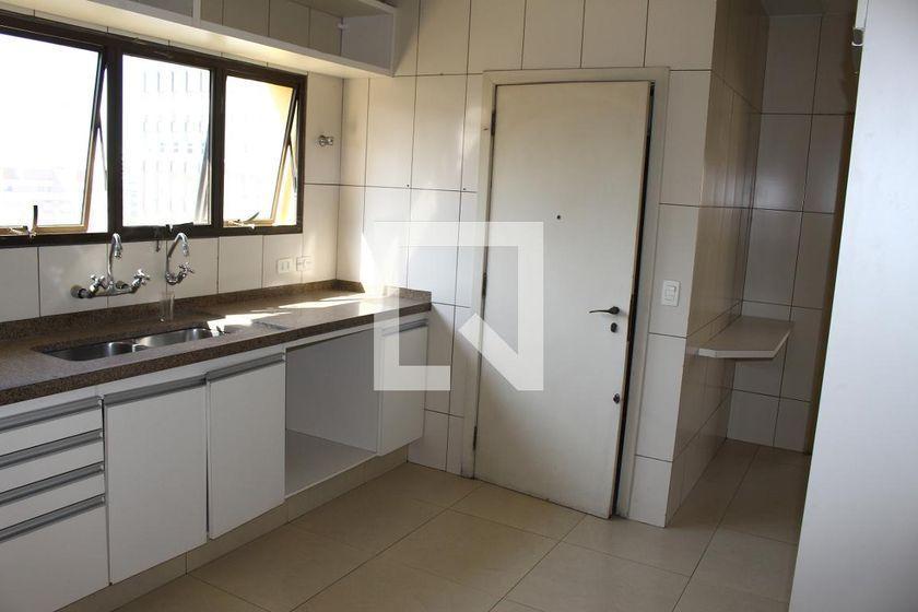 Apartamento à Venda – Santa Cecília, 2 Quartos, 270 m² – São Paulo