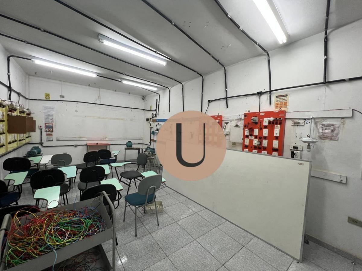 Santo Amaro-Largo 13-Galpão em Zona ZEM Terreno de 622,0 m², com testada de 15,75 m. a menos de 10