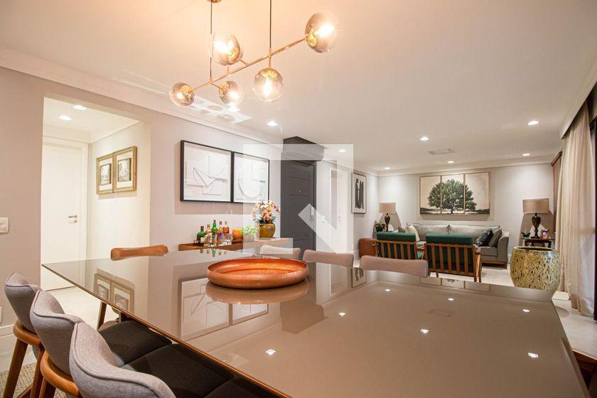 Apartamento à Venda – Chácara Santo Antonio, 3 Quartos, 210 m² – São Paulo
