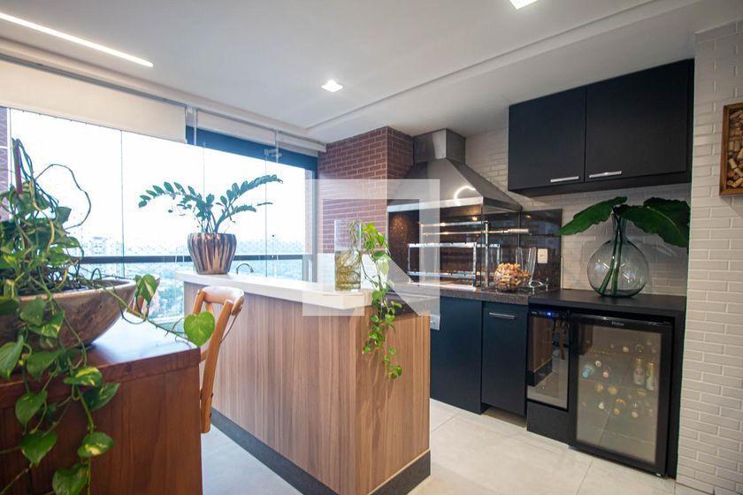 Apartamento à Venda – Chácara Santo Antonio, 3 Quartos, 210 m² – São Paulo