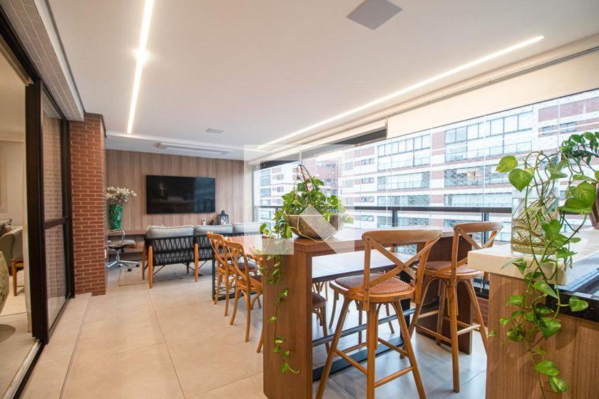 Apartamento à Venda – Chácara Santo Antonio, 3 Quartos, 210 m² – São Paulo