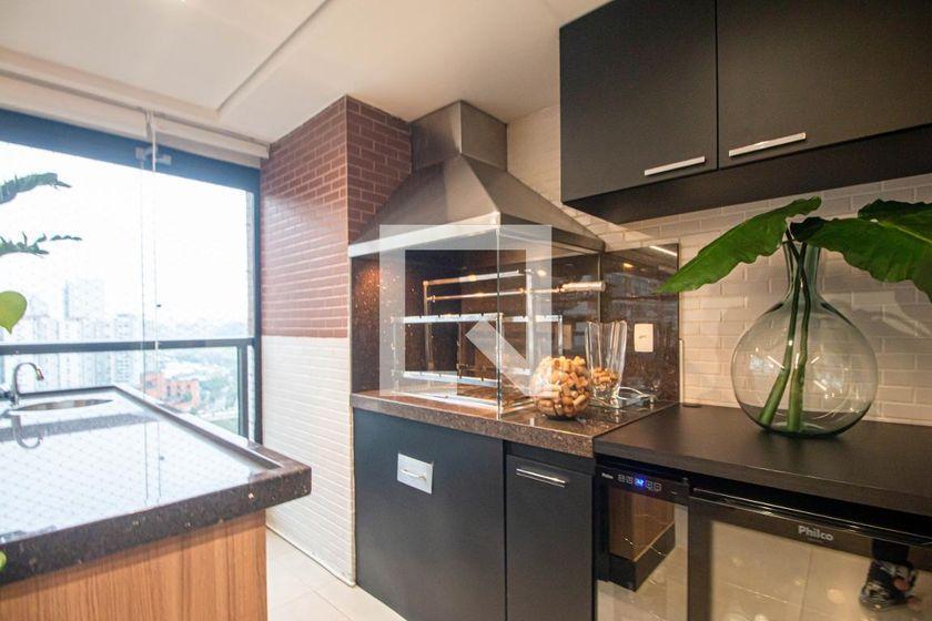 Apartamento à Venda – Chácara Santo Antonio, 3 Quartos, 210 m² – São Paulo