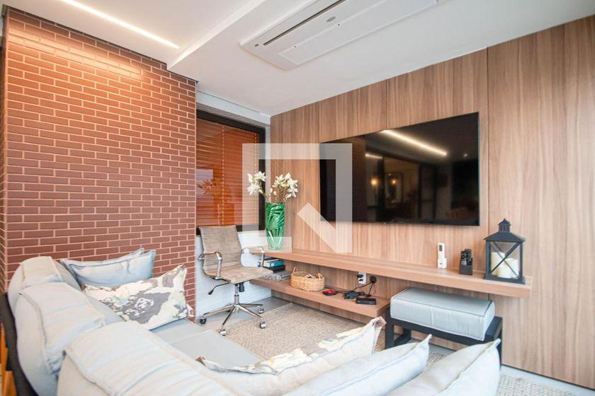 Apartamento à Venda – Chácara Santo Antonio, 3 Quartos, 210 m² – São Paulo