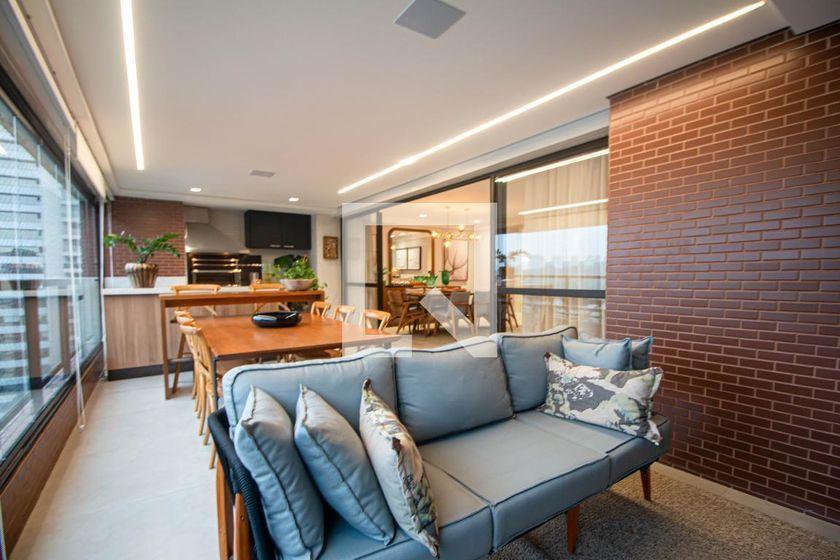 Apartamento à Venda – Chácara Santo Antonio, 3 Quartos, 210 m² – São Paulo