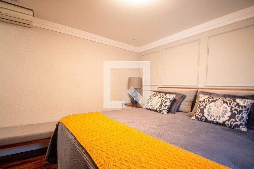 Apartamento à Venda – Chácara Santo Antonio, 3 Quartos, 210 m² – São Paulo