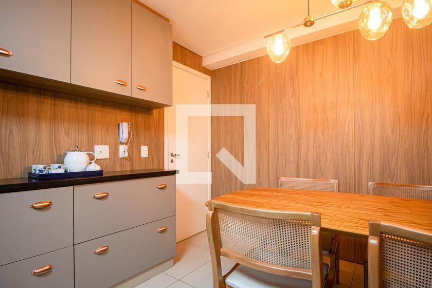 Apartamento à Venda – Chácara Santo Antonio, 3 Quartos, 210 m² – São Paulo