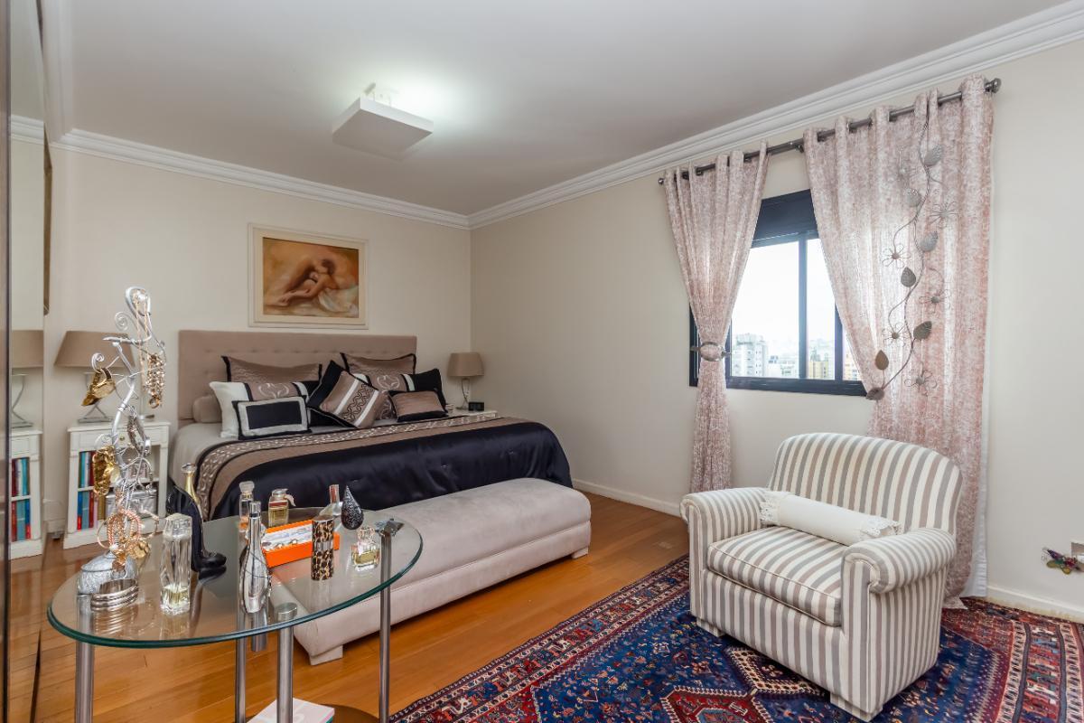 Funcional apartamento tipo para locação em Moema com 4 quartos, sendo 4 suítes, 198m² – remaxmonarca