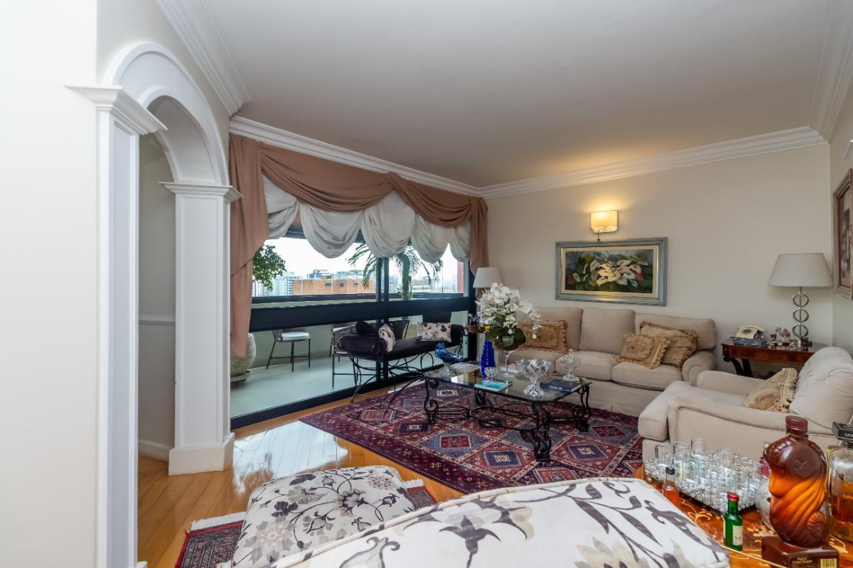 Funcional apartamento tipo para locação em Moema com 4 quartos, sendo 4 suítes, 198m² – remaxmonarca