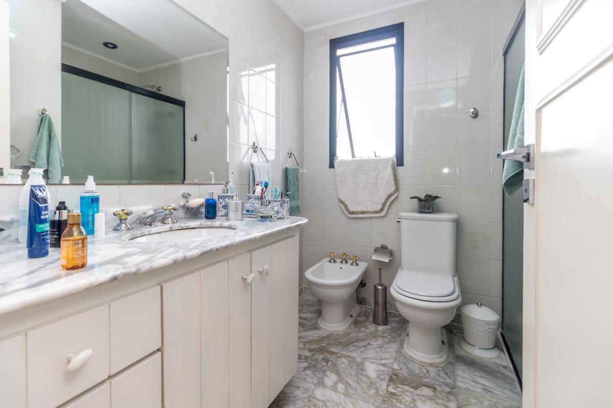 Funcional apartamento tipo para locação em Moema com 4 quartos, sendo 4 suítes, 198m² – remaxmonarca