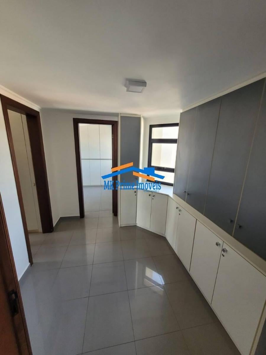 Cobertura Duplex em Vila São Francisco com 330m² – 4 Dorm/2 Suítes