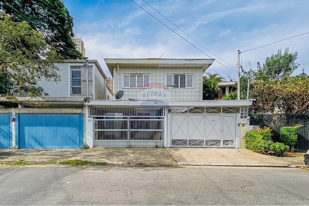 Casa à venda na Rua Uruana, Vila Mariana – Excelente oportunidade de moradia ou investimento!