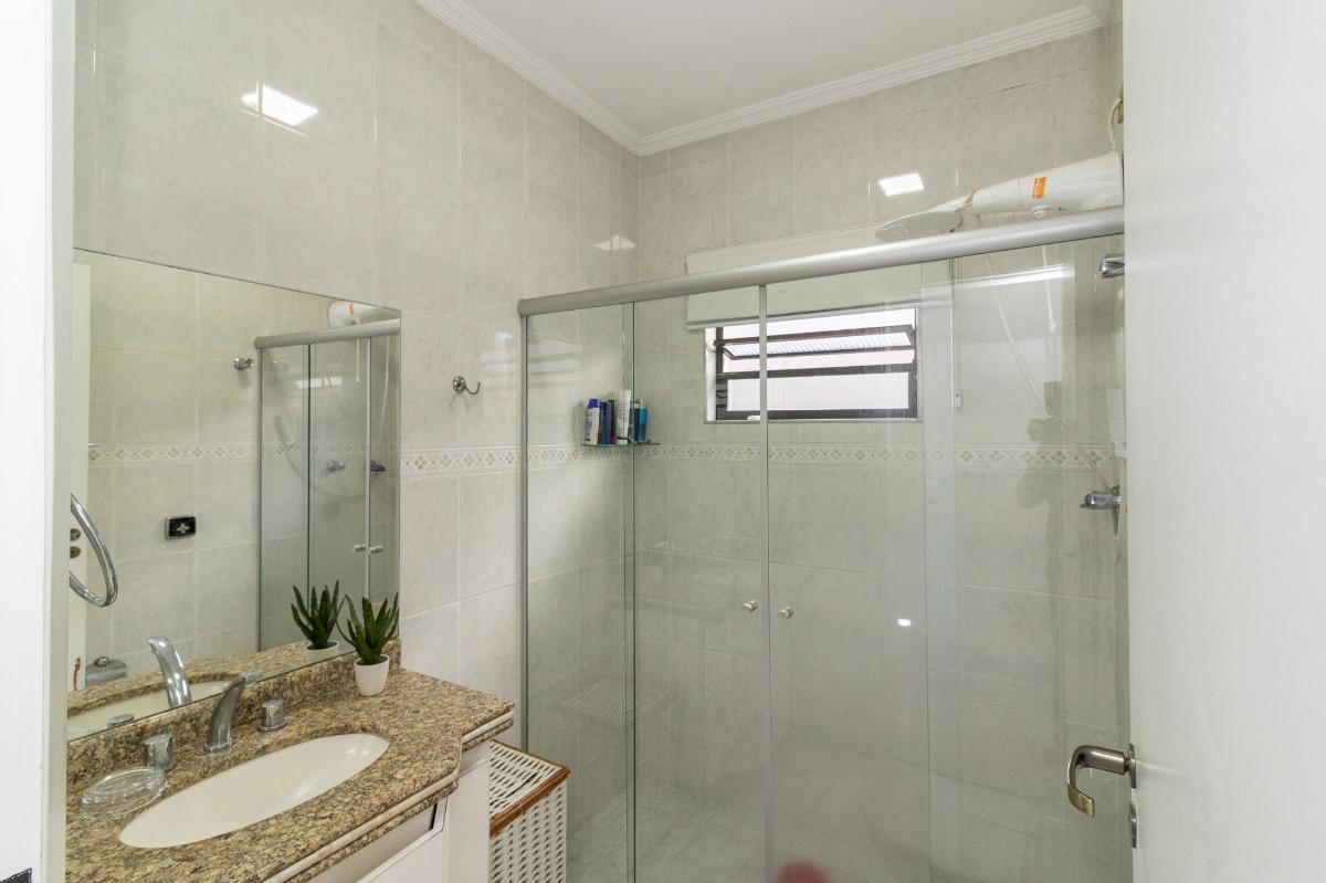 Sensacional casa tipo para venda em Parque São Domingos com 3 quartos, sendo 2 suítes, 226.38m² – re