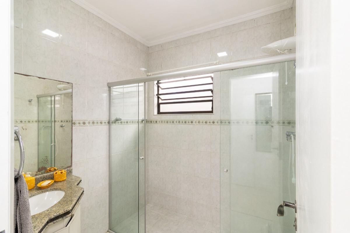 Sensacional casa tipo para venda em Parque São Domingos com 3 quartos, sendo 2 suítes, 226.38m² – re
