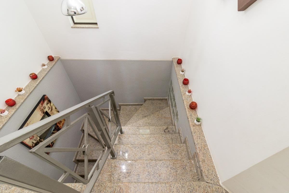 Sensacional casa tipo para venda em Parque São Domingos com 3 quartos, sendo 2 suítes, 226.38m² – re