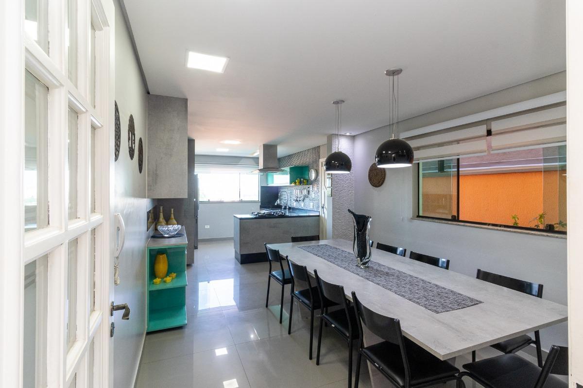 Sensacional casa tipo para venda em Parque São Domingos com 3 quartos, sendo 2 suítes, 226.38m² – re