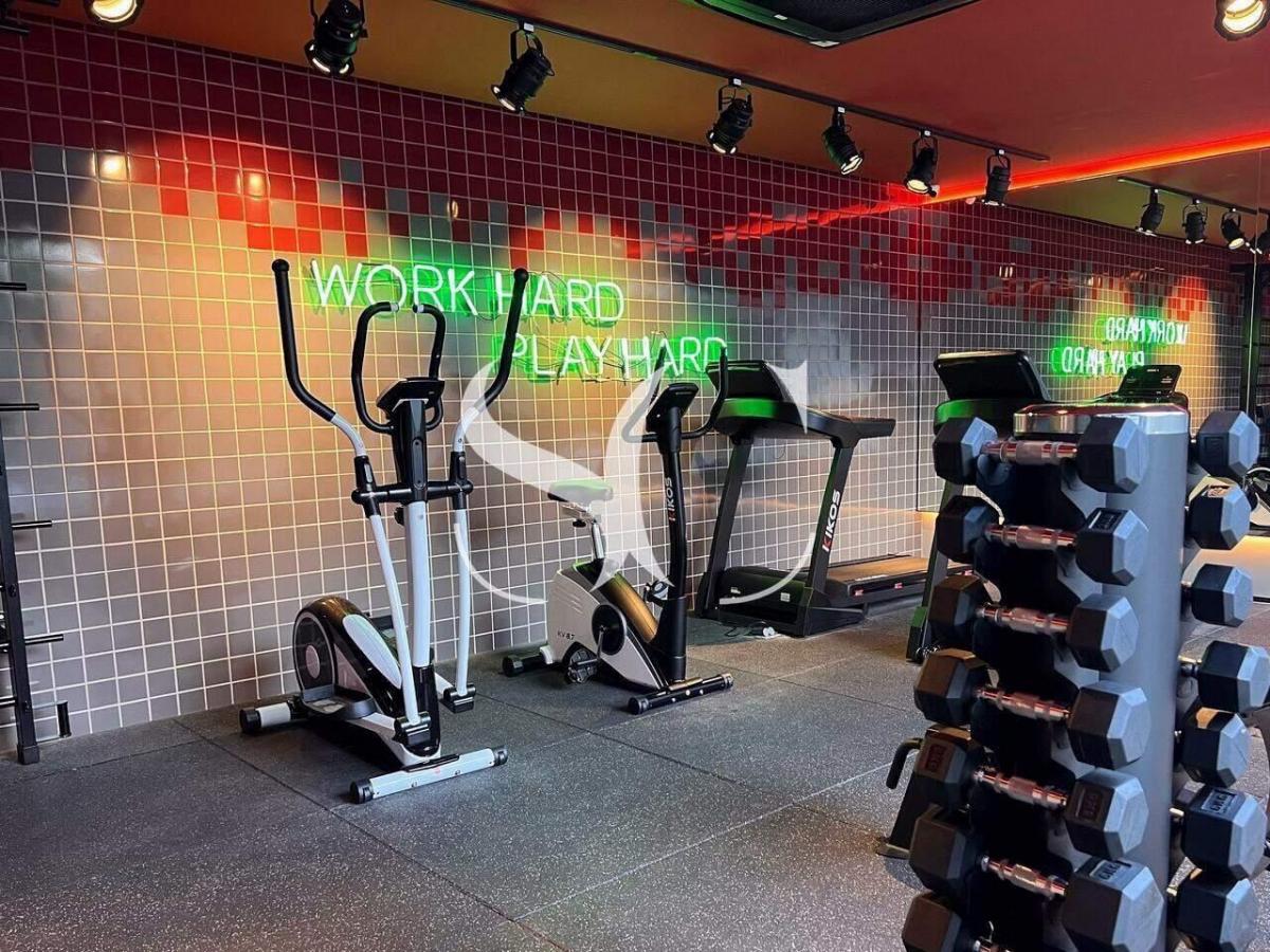 Vende-se STUDIO mobiliado em frente ao metrô Brooklin em São Paulo