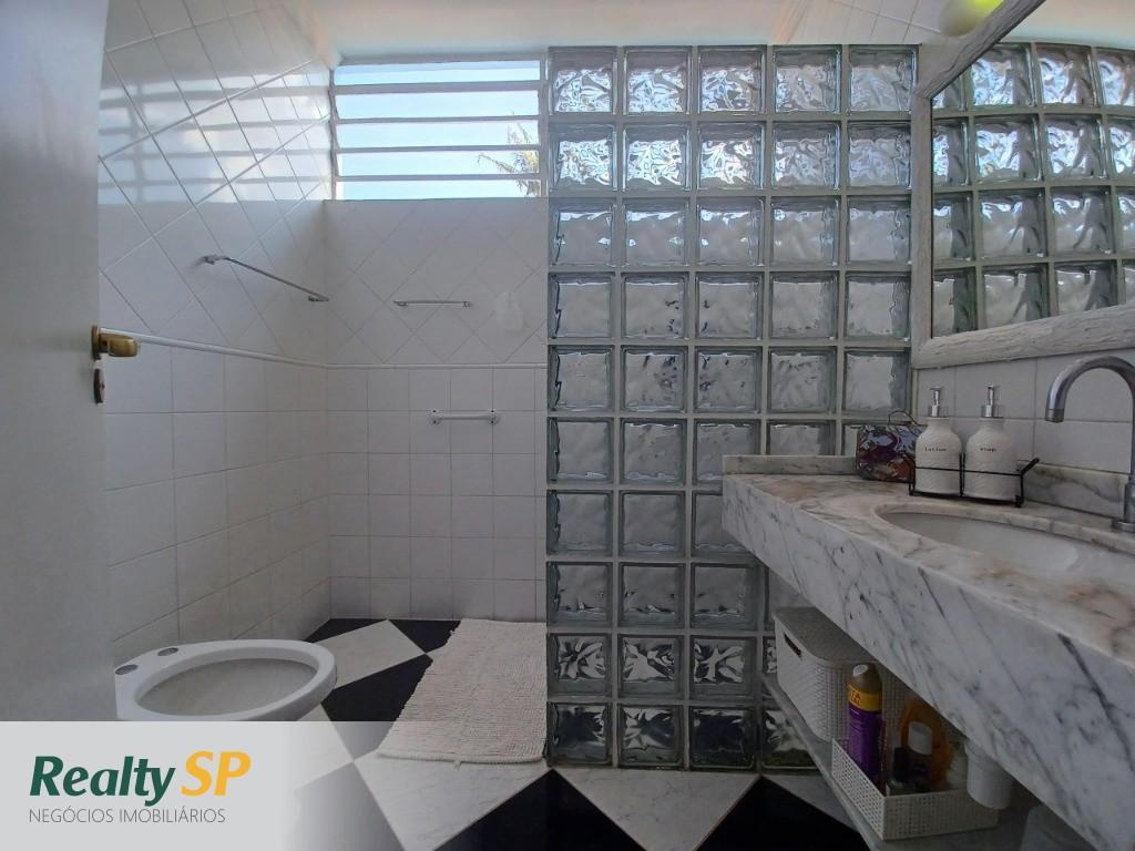 MORUMBI 96m² /JD LONDRINA/ 2 DORMS./ EDÍCULA NOS FUNDOS / TER. 205m² / 2 VAGS.