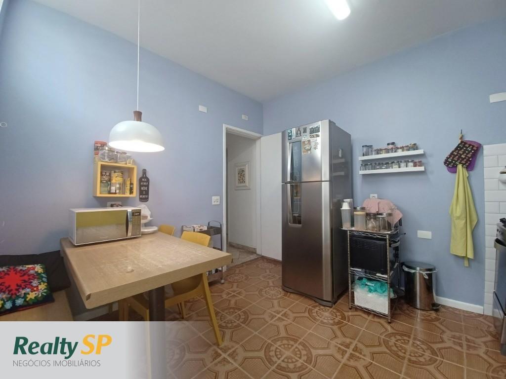 MORUMBI 96m² /JD LONDRINA/ 2 DORMS./ EDÍCULA NOS FUNDOS / TER. 205m² / 2 VAGS.