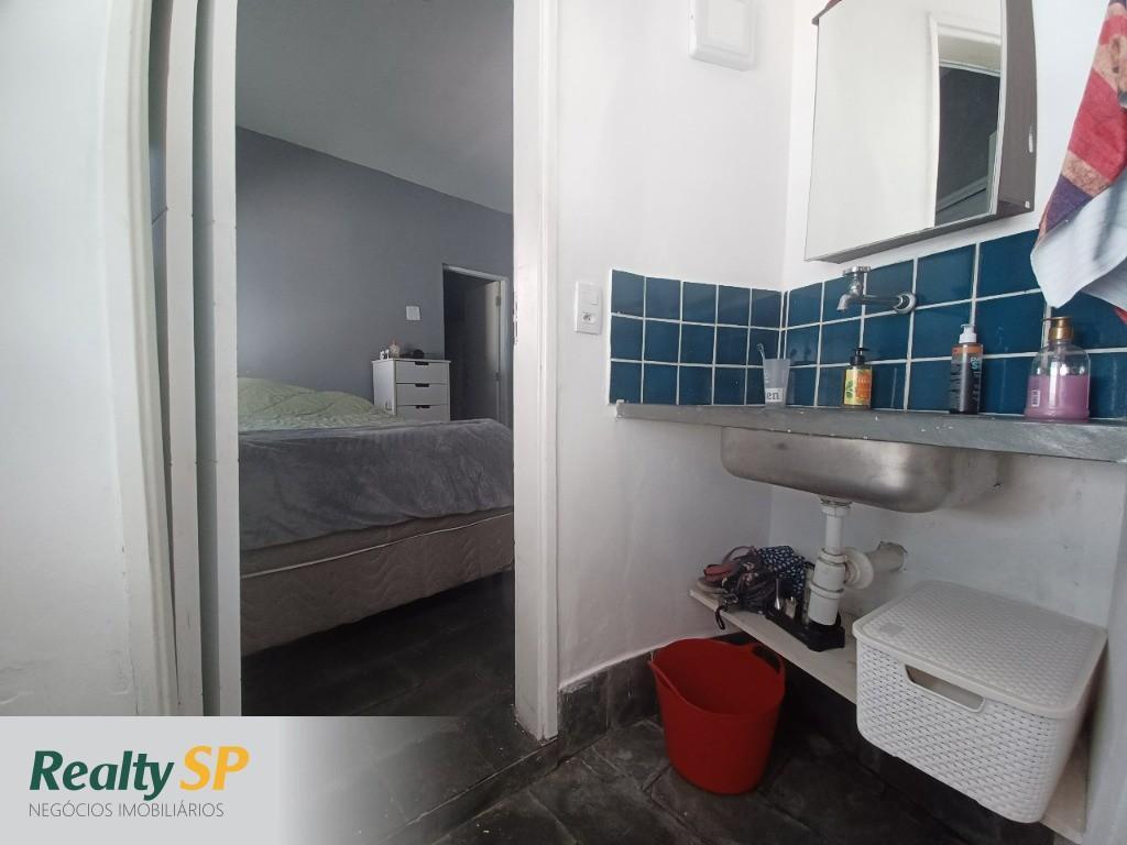 MORUMBI 96m² /JD LONDRINA/ 2 DORMS./ EDÍCULA NOS FUNDOS / TER. 205m² / 2 VAGS.