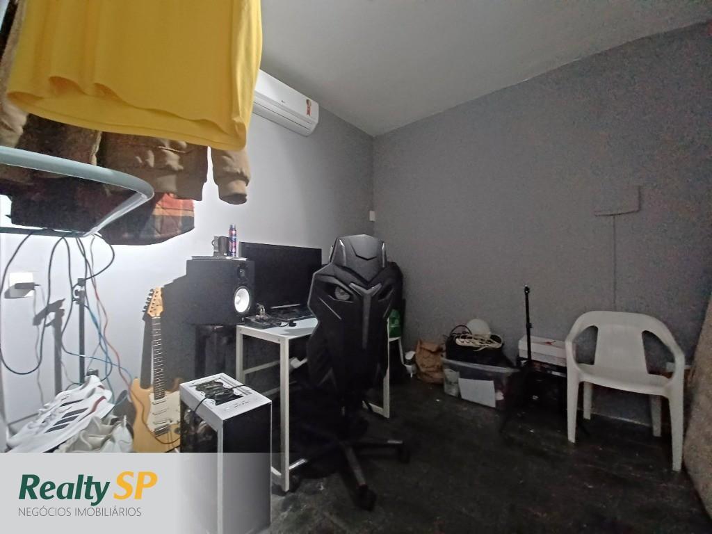 MORUMBI 96m² /JD LONDRINA/ 2 DORMS./ EDÍCULA NOS FUNDOS / TER. 205m² / 2 VAGS.