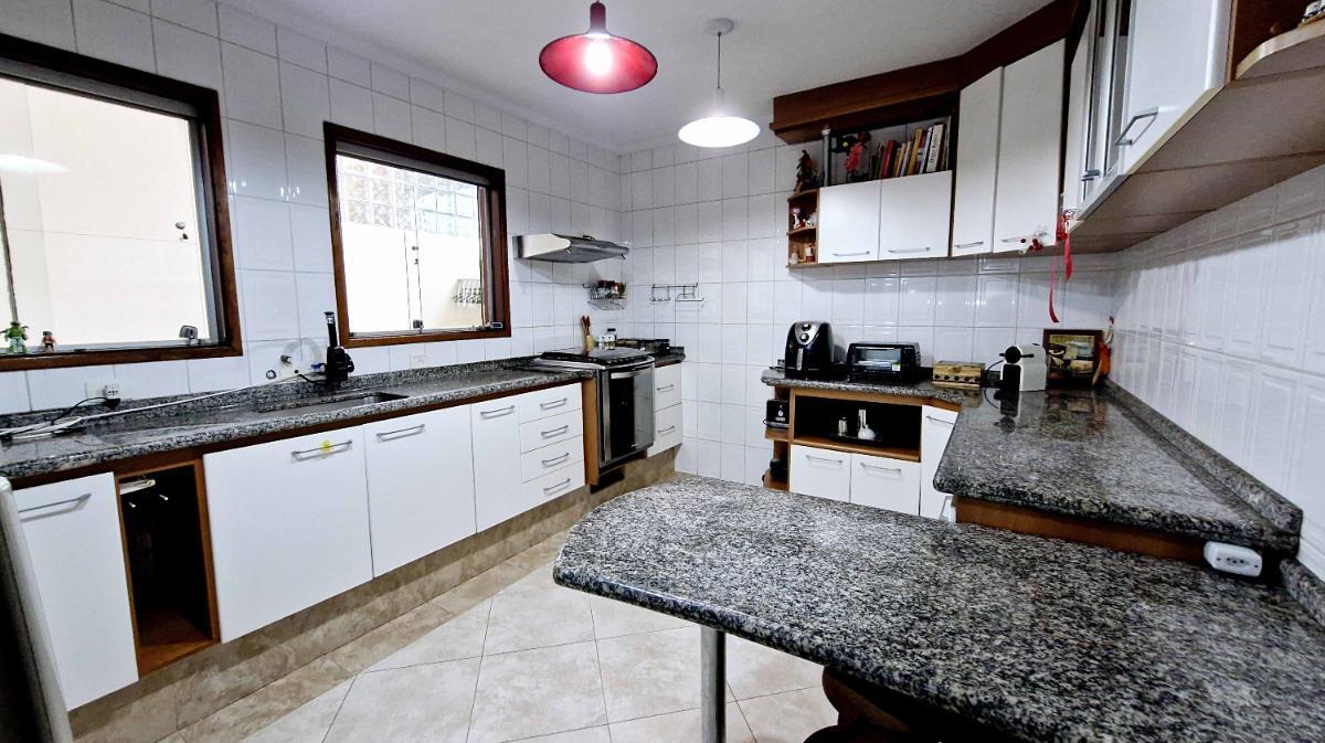 Casa no condomínio Residencial Beatriz para venda com 3 quartos, sendo 1 suíte, 150.4m² – remaxmamed