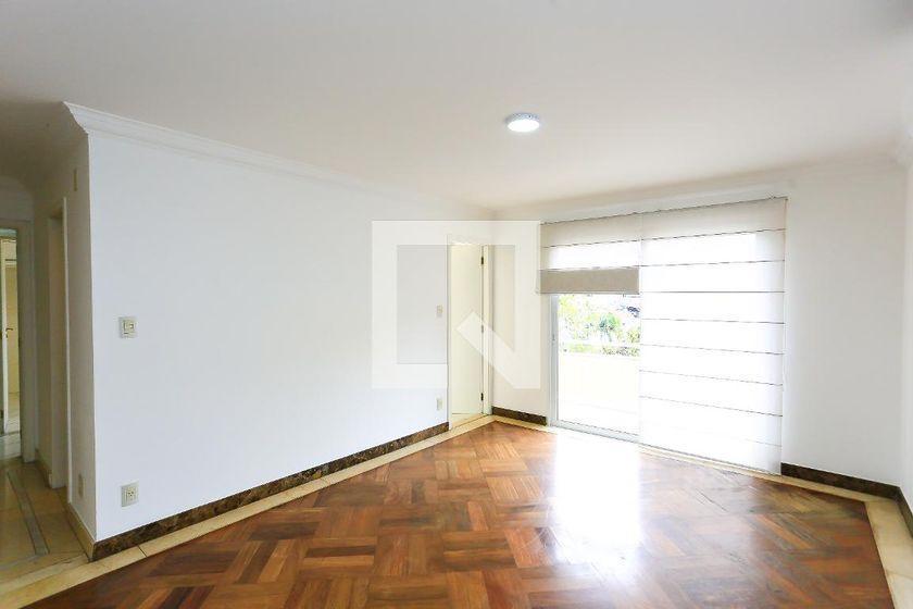 Casa à Venda – Morumbi, 4 Quartos, 569 m² – São Paulo