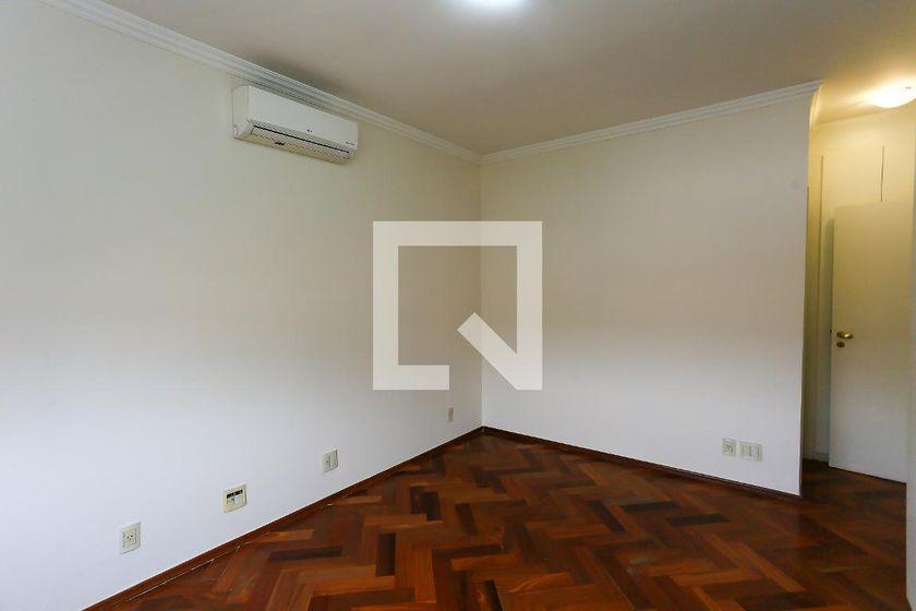 Casa à Venda – Morumbi, 4 Quartos, 569 m² – São Paulo