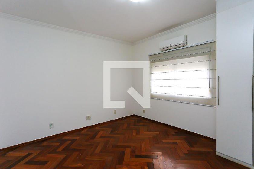 Casa à Venda – Morumbi, 4 Quartos, 569 m² – São Paulo