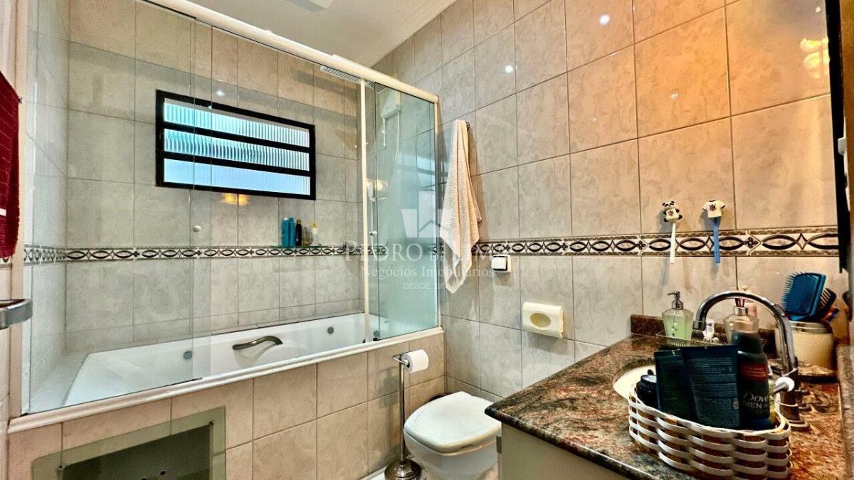 Sobrado frontal 3 Quartos, 1 Suite e 3 Vagas/ Penha