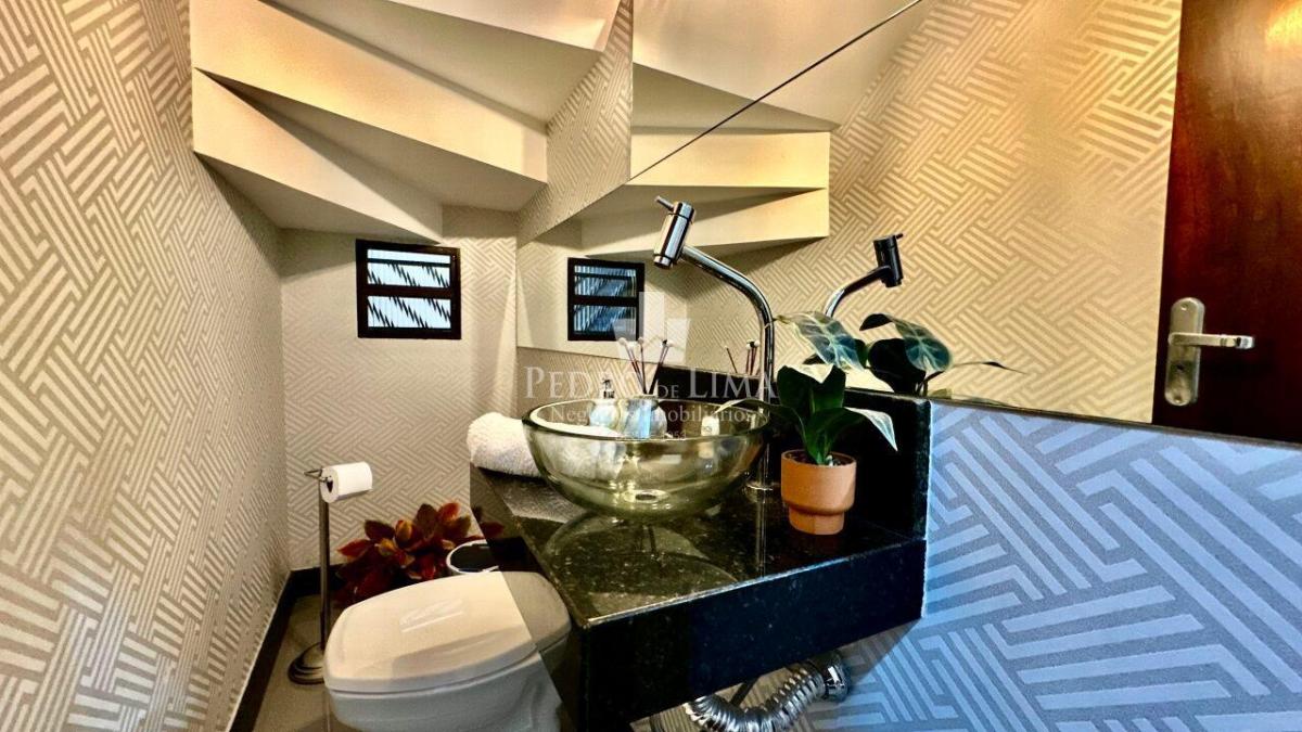 Sobrado frontal 3 Quartos, 1 Suite e 3 Vagas/ Penha