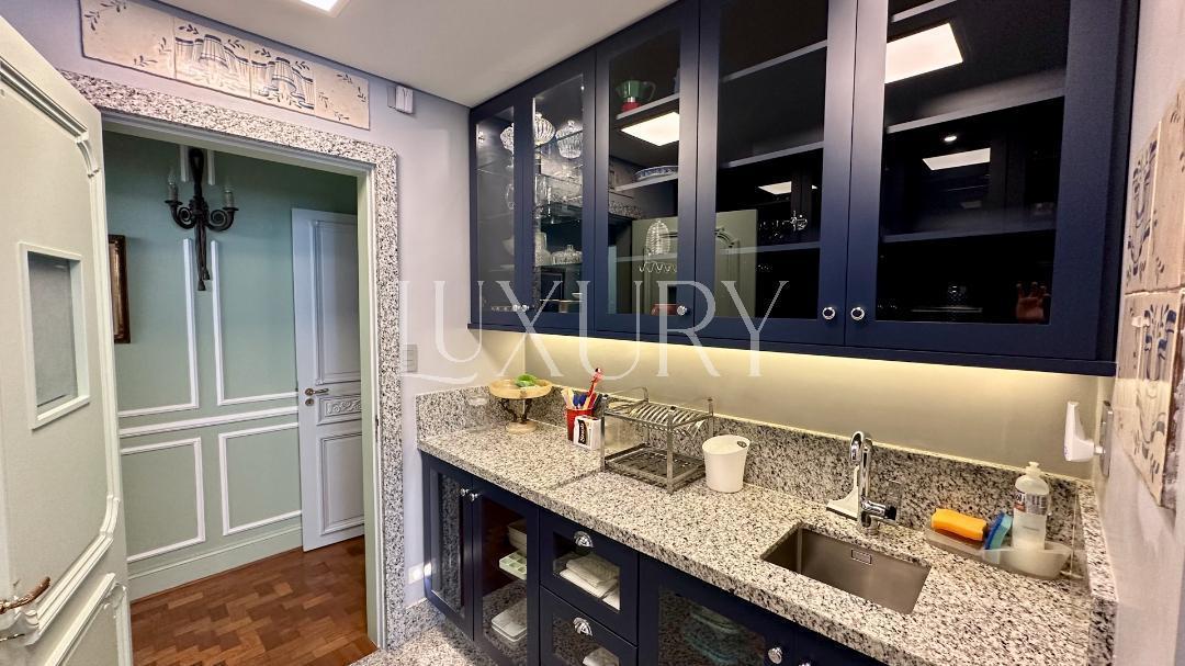 Vista incrível ao lado do Clube Paulistano. Rua Cristovão Diniz. Apartamento com 380 m², 4 quartos s