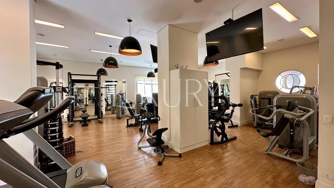 Vista incrível ao lado do Clube Paulistano. Rua Cristovão Diniz. Apartamento com 380 m², 4 quartos s