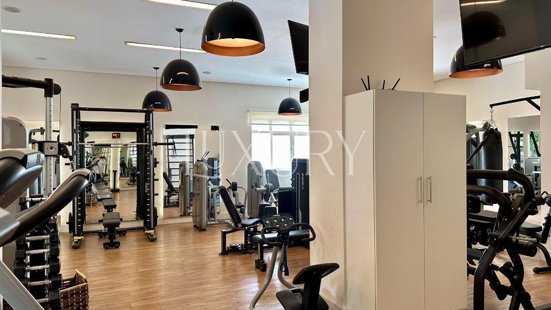 Vista incrível ao lado do Clube Paulistano. Rua Cristovão Diniz. Apartamento com 380 m², 4 quartos s