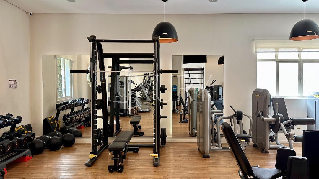 Vista incrível ao lado do Clube Paulistano. Rua Cristovão Diniz. Apartamento com 380 m², 4 quartos s