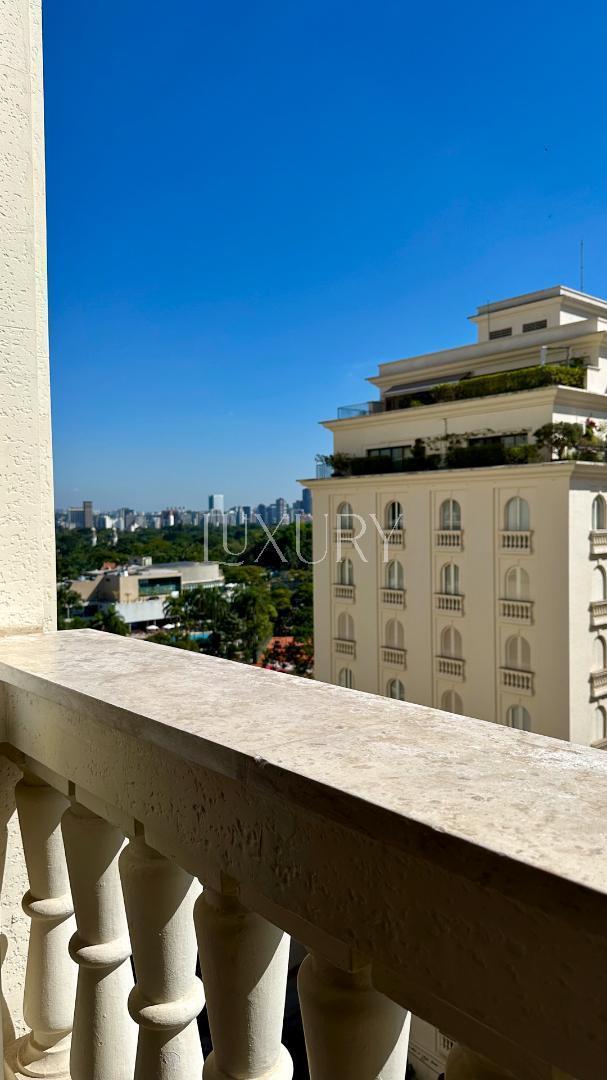 Vista incrível ao lado do Clube Paulistano. Rua Cristovão Diniz. Apartamento com 380 m², 4 quartos s