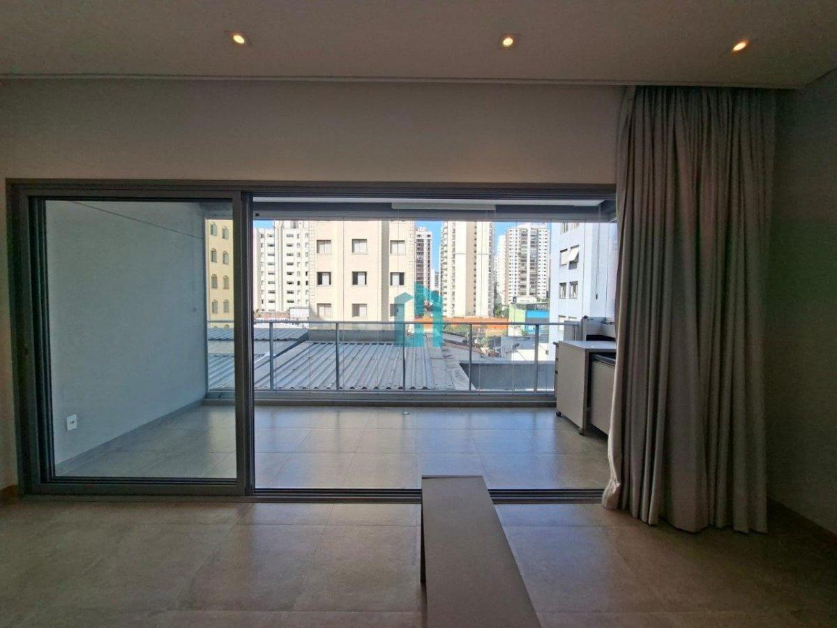 Apartamento Reformado para Aluguel em Moema