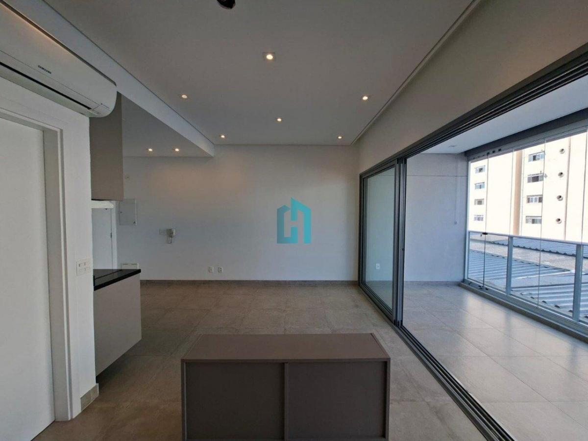 Apartamento Reformado para Aluguel em Moema