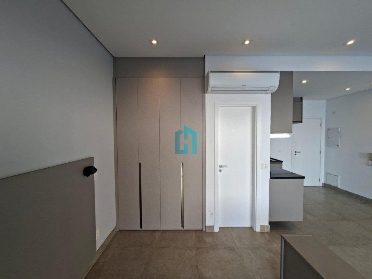 Apartamento Reformado para Aluguel em Moema