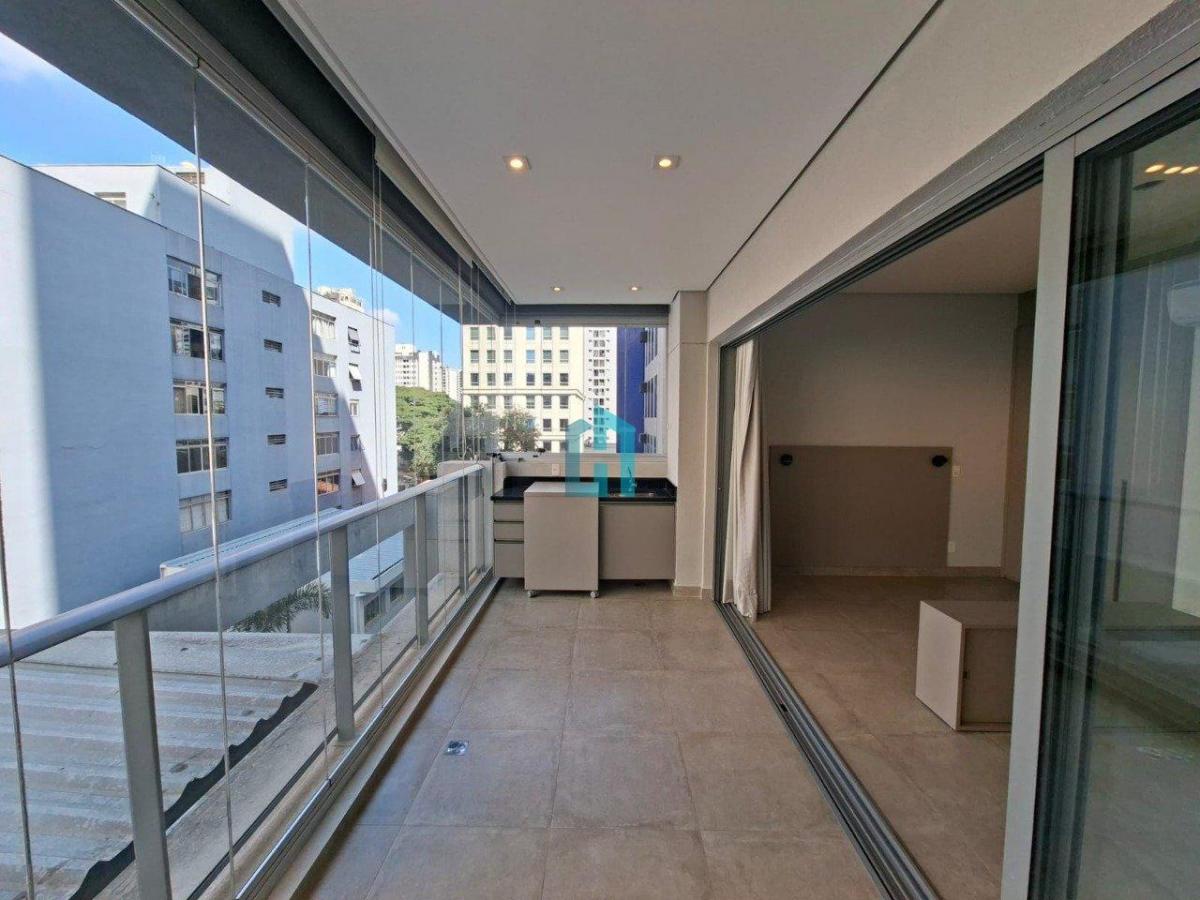 Apartamento Reformado para Aluguel em Moema