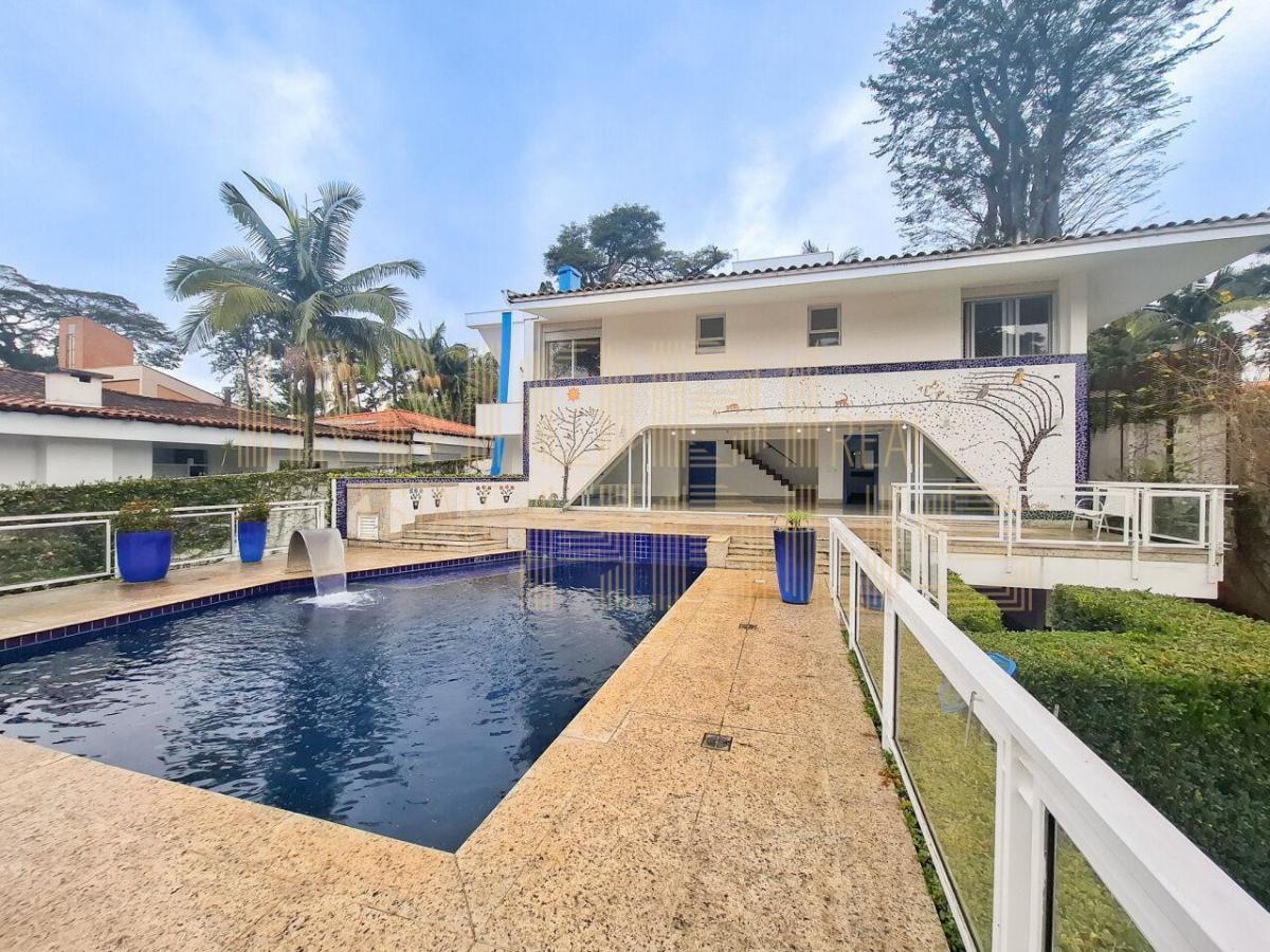 Casa em condomínio para venda e locação no Jardim Cordeiro | 4 quartos / 4 suítes