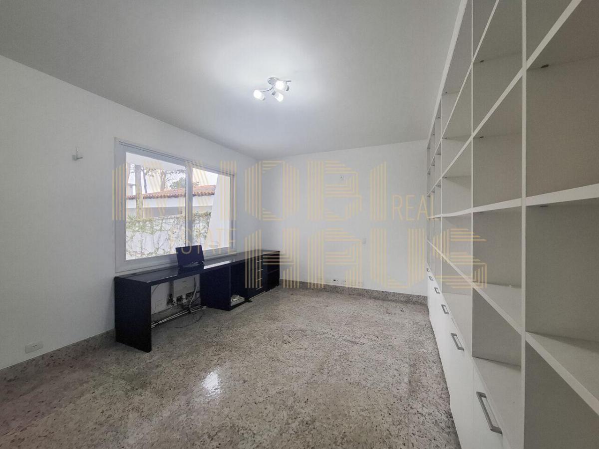 Casa em condomínio para venda e locação no Jardim Cordeiro | 4 quartos / 4 suítes