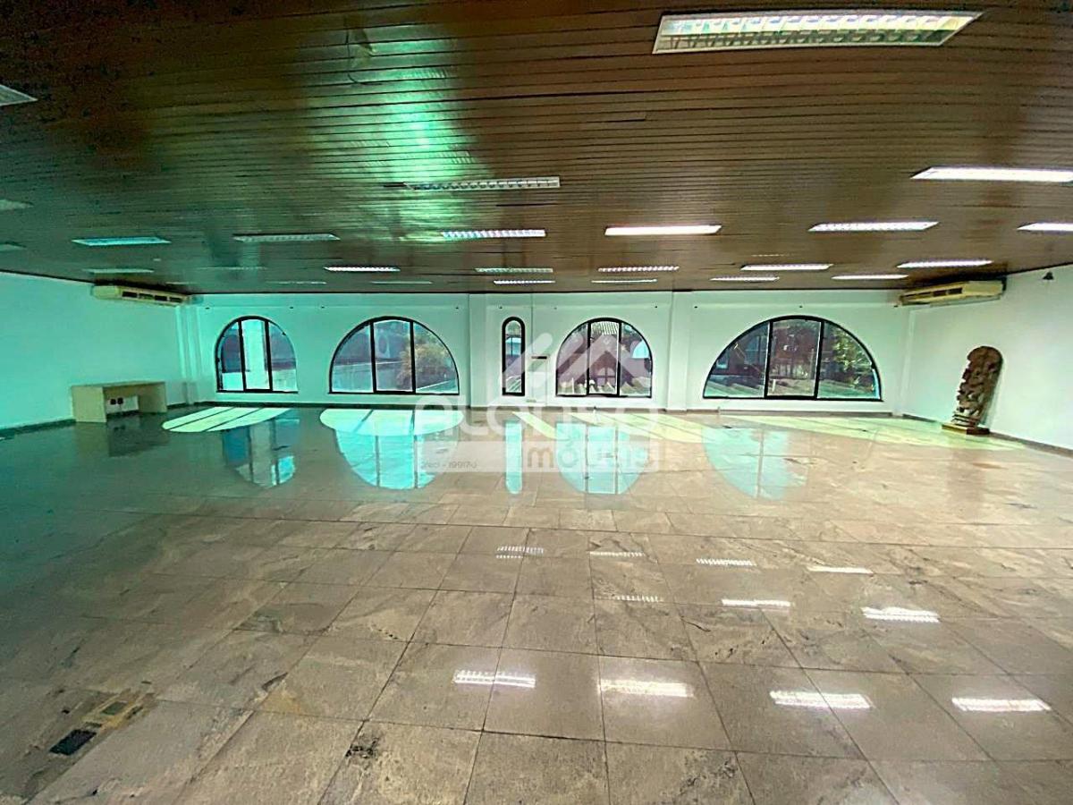 CASA COMERCIAL DE ALTO PADRÃO – Aluga – 1.250m² no Jockey – Butantã