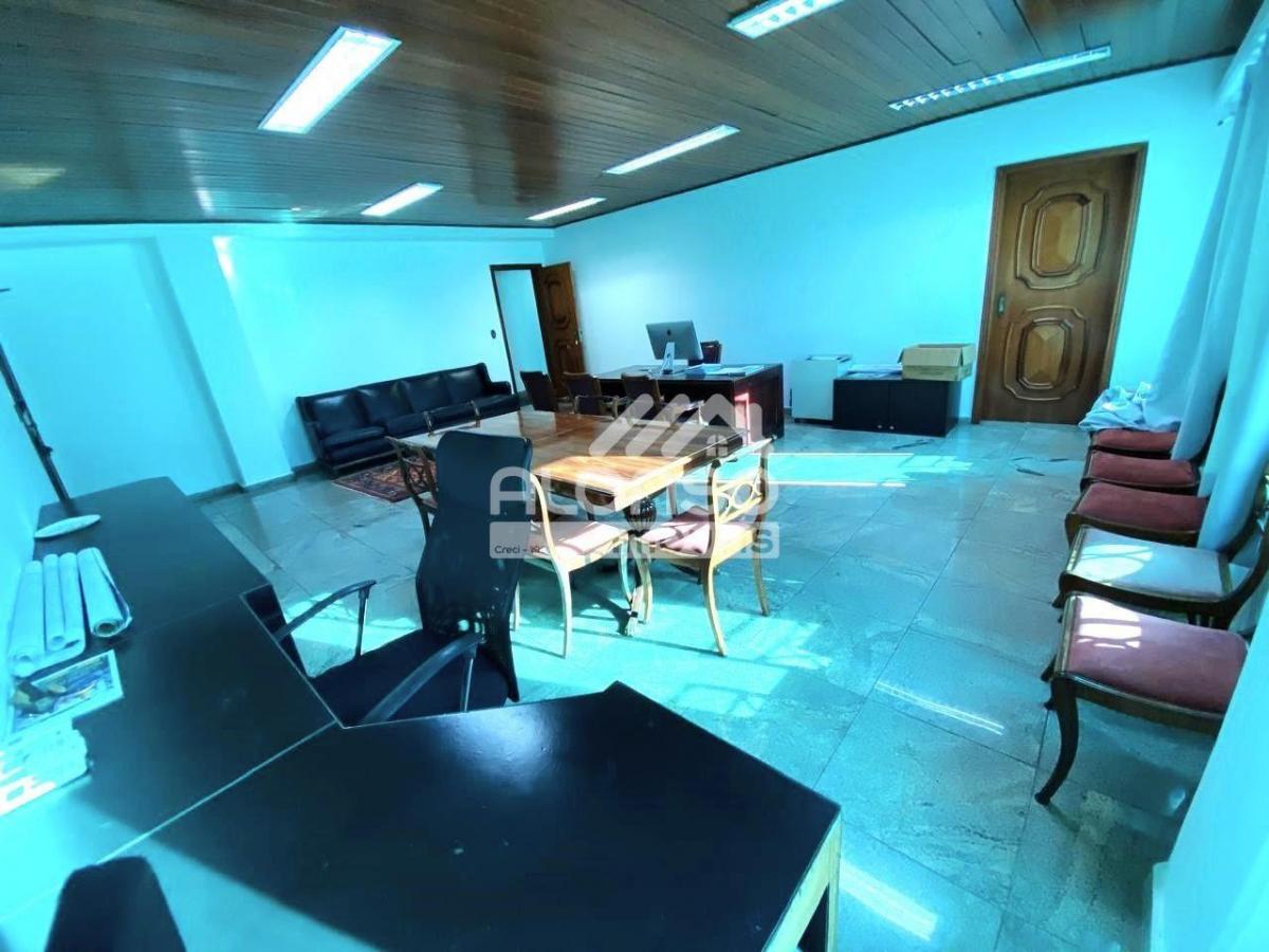 CASA COMERCIAL DE ALTO PADRÃO – Aluga – 1.250m² no Jockey – Butantã